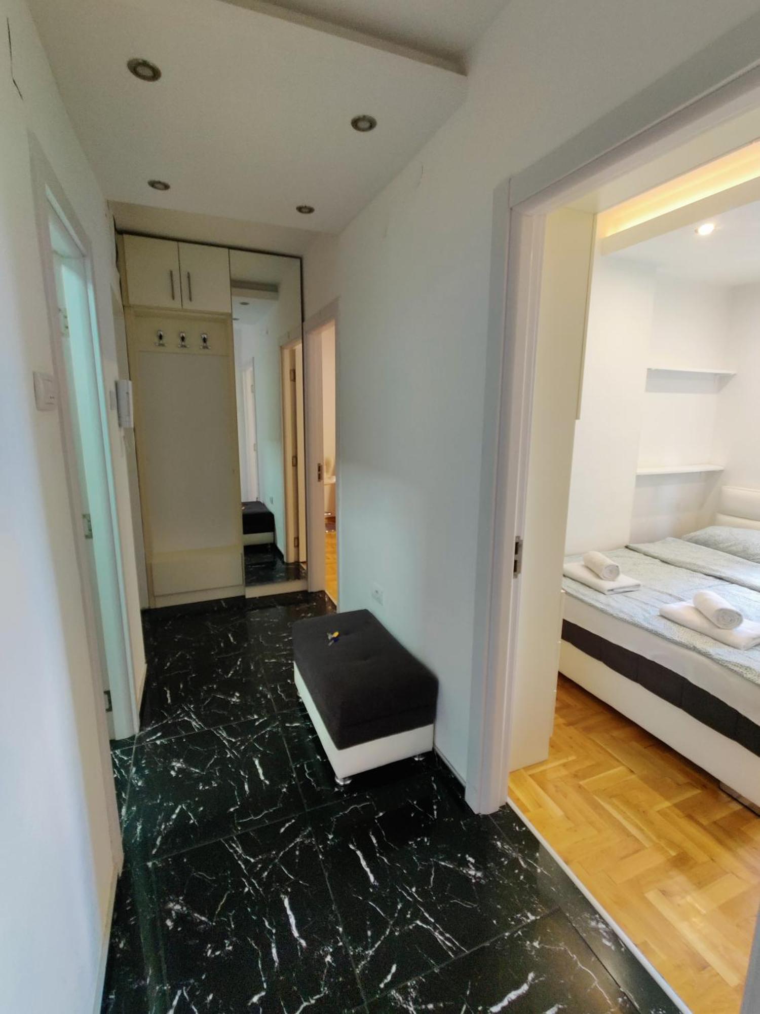 Ana Apartment Novi Sad Eksteriør billede