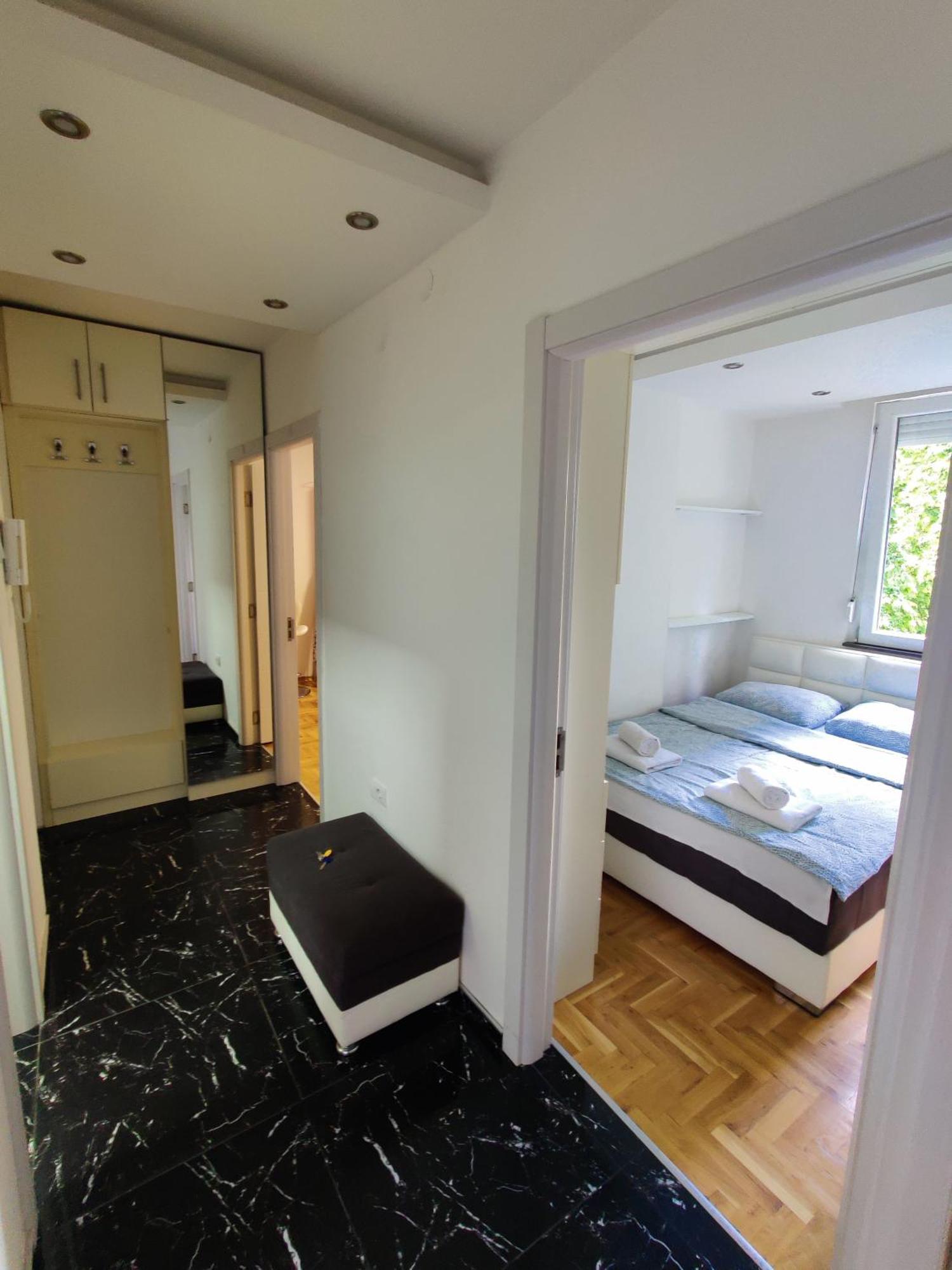 Ana Apartment Novi Sad Eksteriør billede