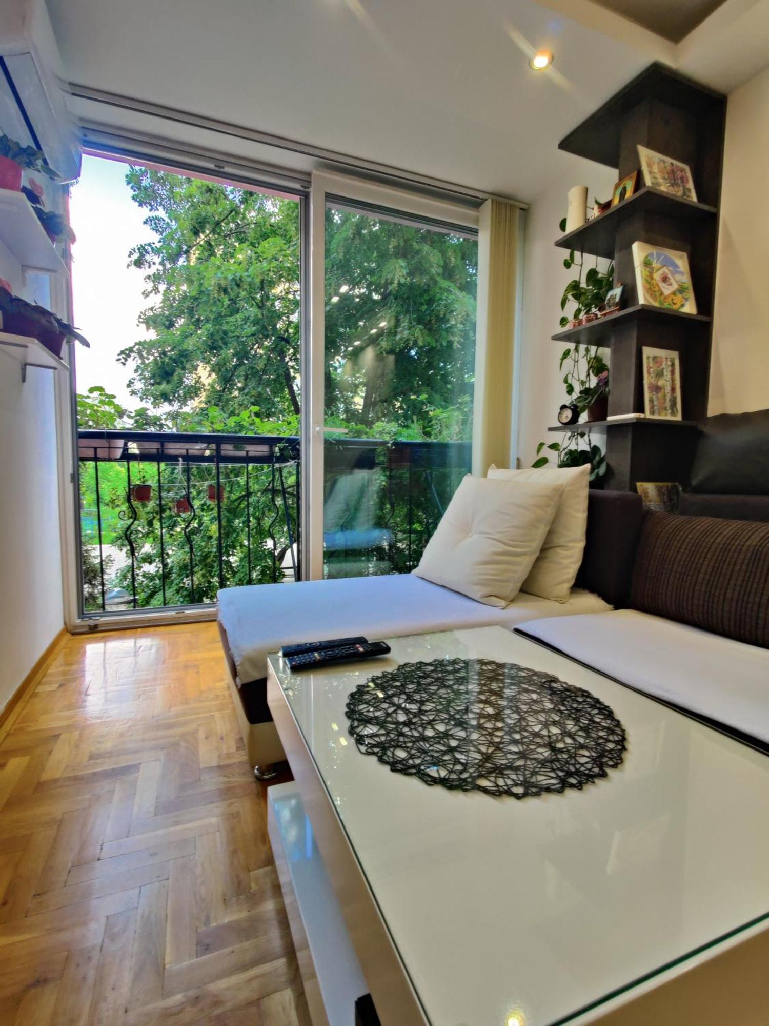 Ana Apartment Novi Sad Eksteriør billede