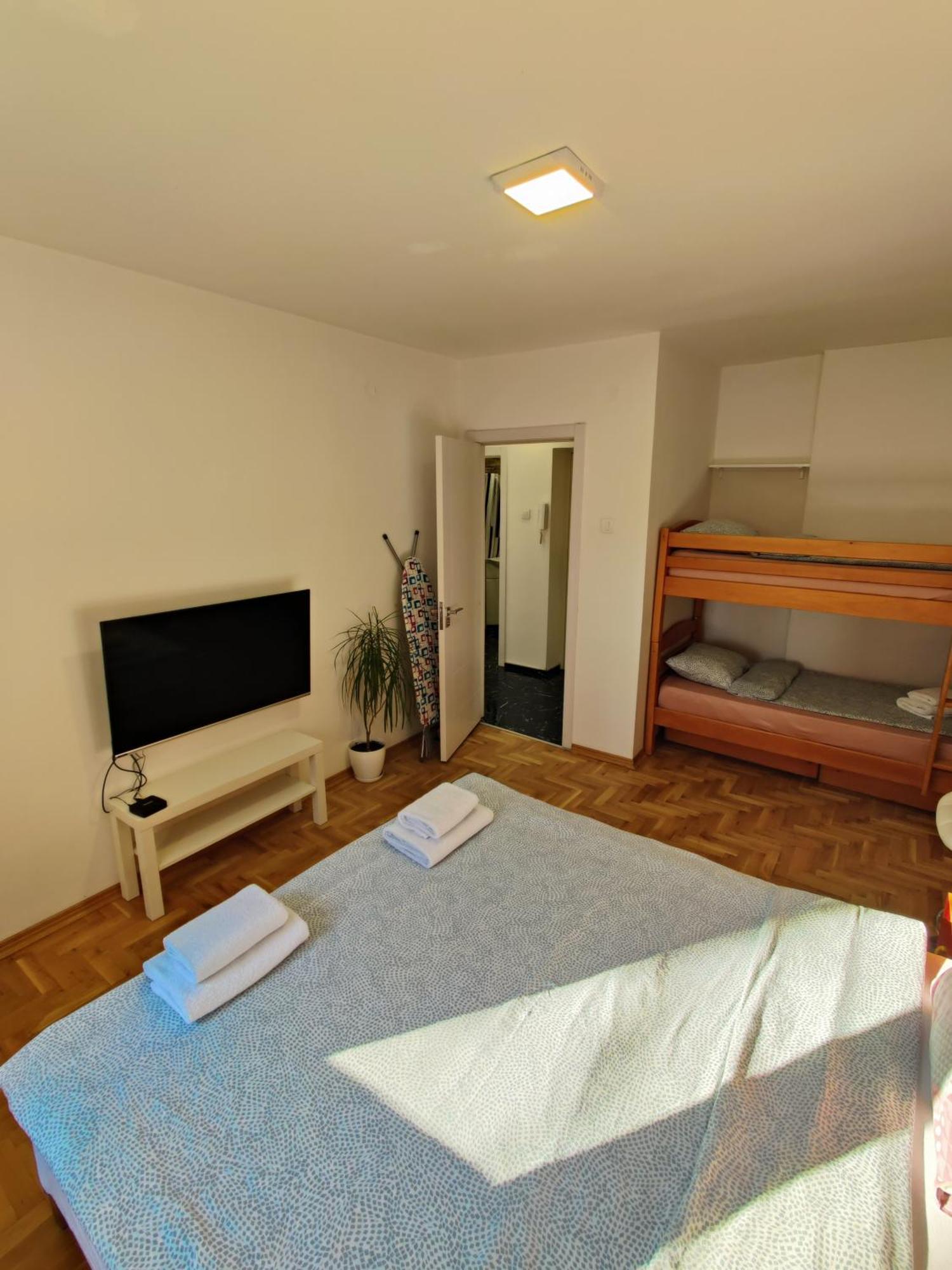 Ana Apartment Novi Sad Eksteriør billede